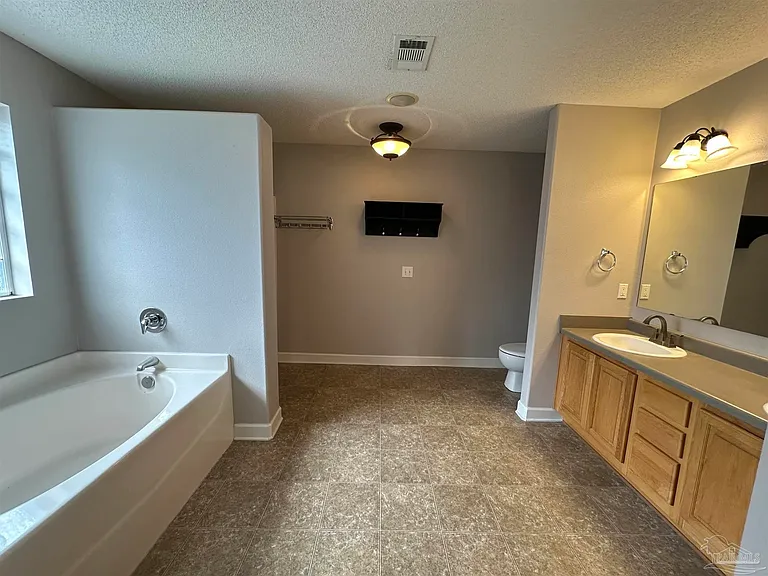 616 Buoy Dr — Photo 11