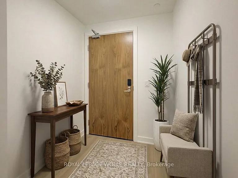 25 Wellington St S #2101 — Photo 2