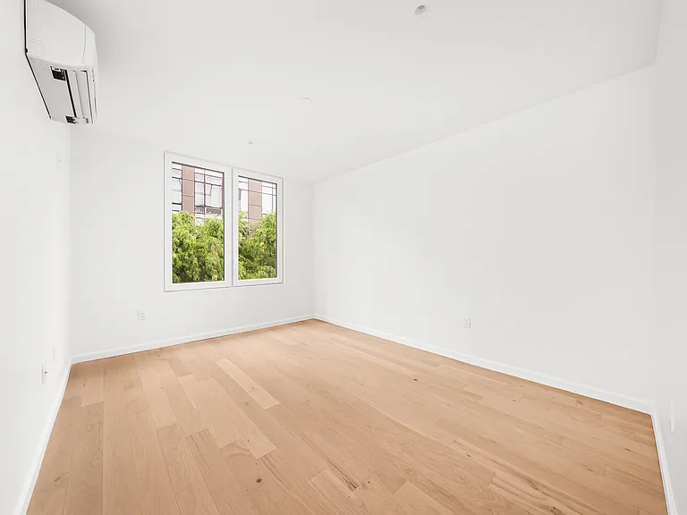 41-01 24th St #Townhouse 1 — Photo 15