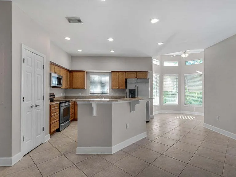 119 Beal Pkwy SE #203 — Photo 9