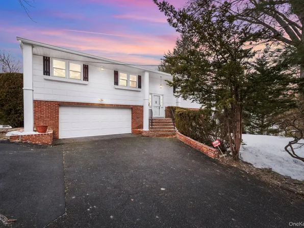 32 Bramble Brook Road, Ardsley, NY 10502