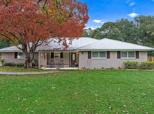 37 Woodbranch Dr, New Caney, TX 77357