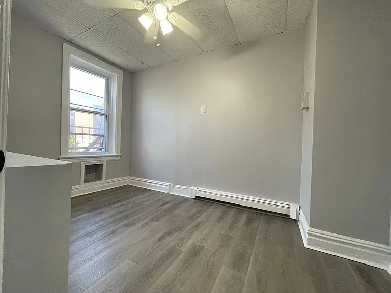 159 Hutton St #8 — Photo 3