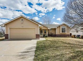 734 N Bay Country St, Wichita, KS 67235