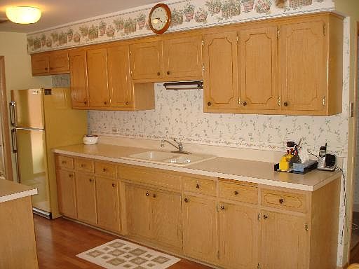 4th image of 10733 Laporte Ave