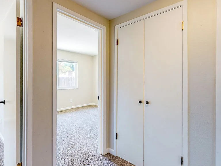 2146 Rivera Dr — Photo 29