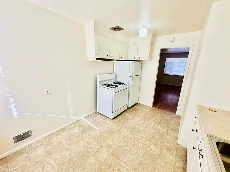 2480 S York St #2480 — Photo 5