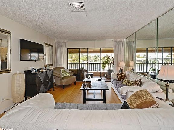 3rd image of 4780 Brittany Dr S APT 113