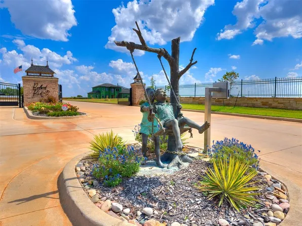 3521 Scissortail Ln #5, Chickasha, OK 73018