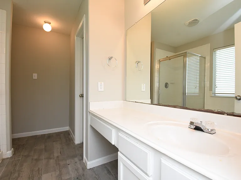 21603 Falvel Lake Dr — Photo 32