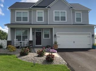 5004 Hallinan Dr, Syracuse, NY 13215