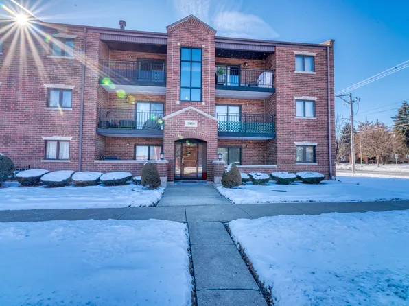 7955 W 90th St APT 3A, Hickory Hills, IL 60457