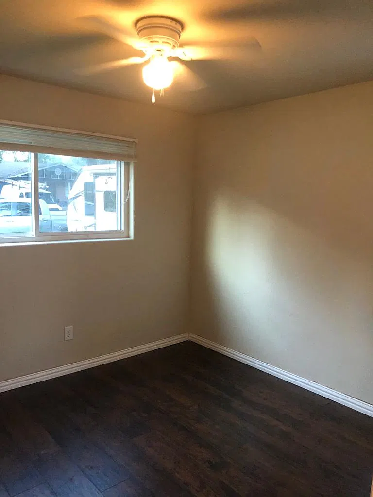 3 bed, 1300 sqft, $2,200 — Photo 4