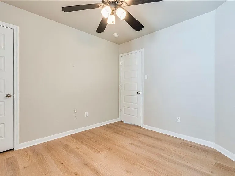 2924 Bond Dr #4C — Photo 23