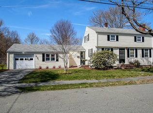 9 Crestline Cir, Beverly, MA 01915