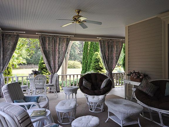 Beautiful oversized porch