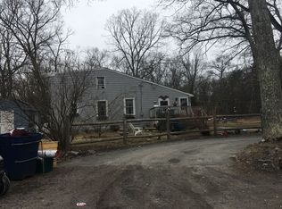 7 Locust St, North Reading, MA 01864