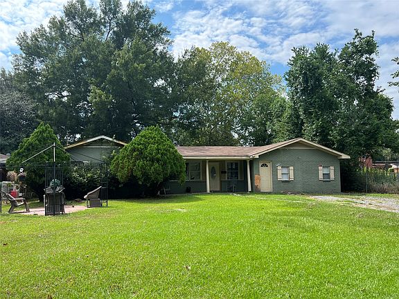 2nd image of 6716 Burke St