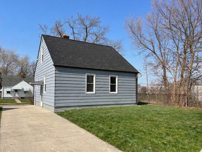 183 Crystal Lake Dr — Photo 33