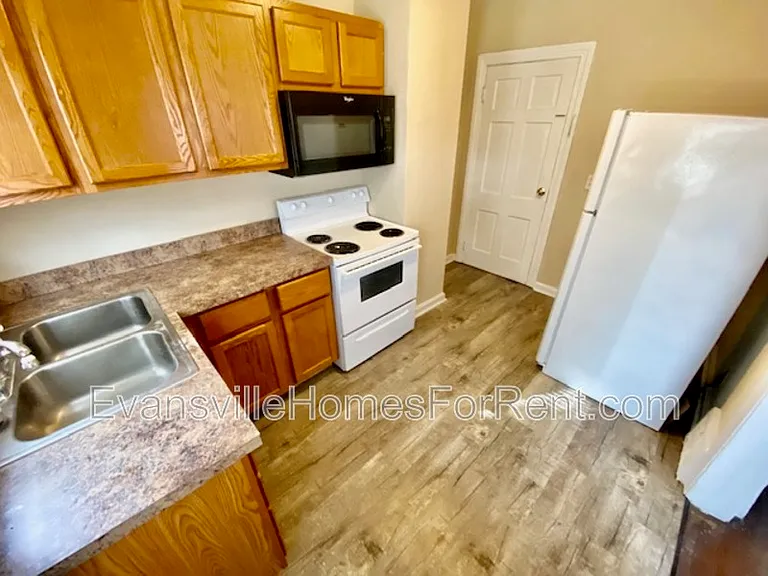 1228 S Roosevelt Dr — Photo 5