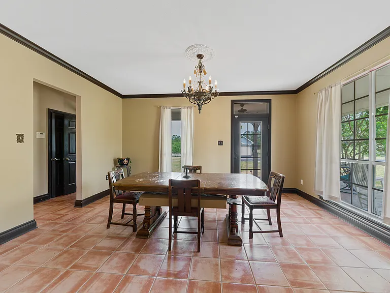 103 Saddle View Dr — Photo 13