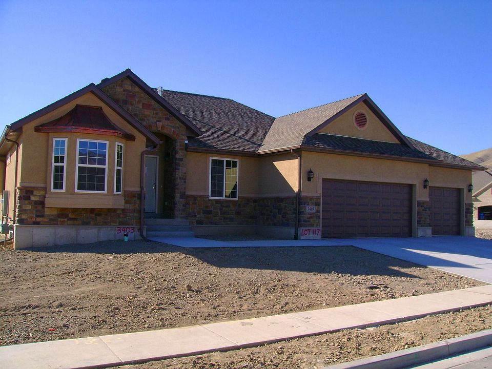 Beautiful rambler located in Ivory Ridge master planned community! Must see!