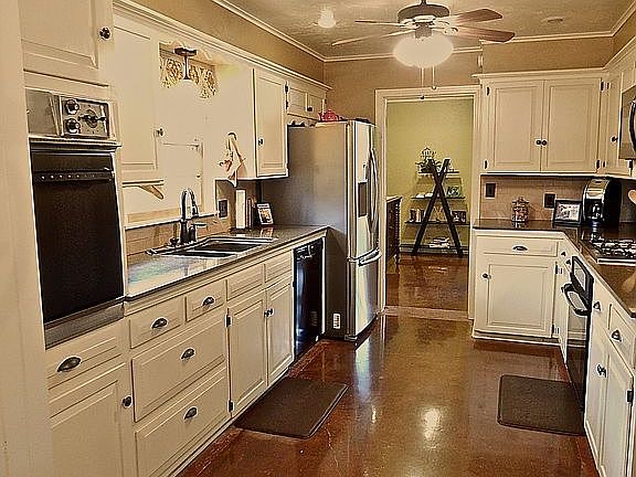 5th image of 5515 Brinkman Dr