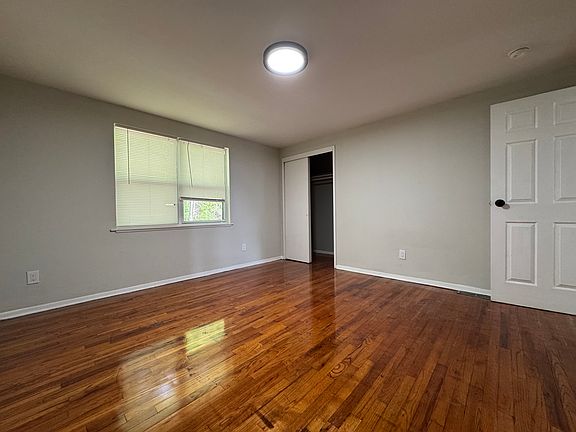 4th image of 64-12 Chamberlain St