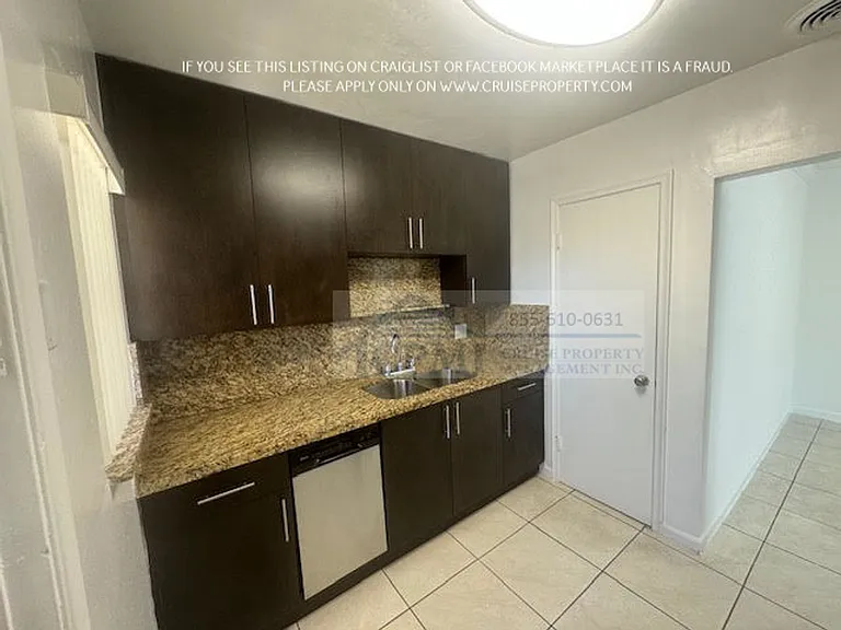 315 S Crescent Dr Hollywood, FL 33021 — Photo 10