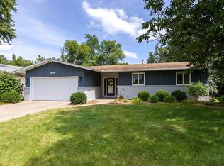 3719 N Elmwood Ave, Davenport, IA 52806