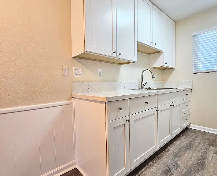 4919 Narragansett Ave #1 — Photo 8