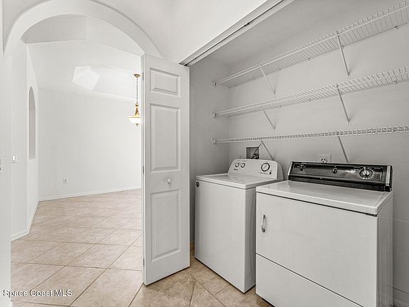 5th image of 230 Coastal Hill Dr