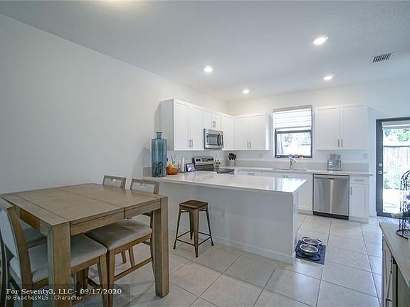 3rd image of 2817 SW 17th Ave