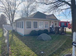 715 E Main St, Akron, IN 46910