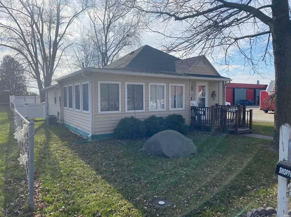 715 E Main St, Akron, IN 46910