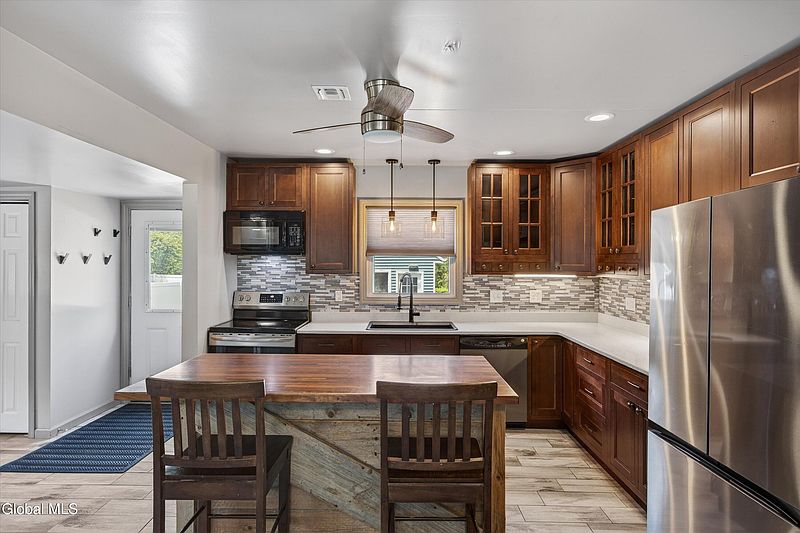 4th image of 162 Clamsteam Road