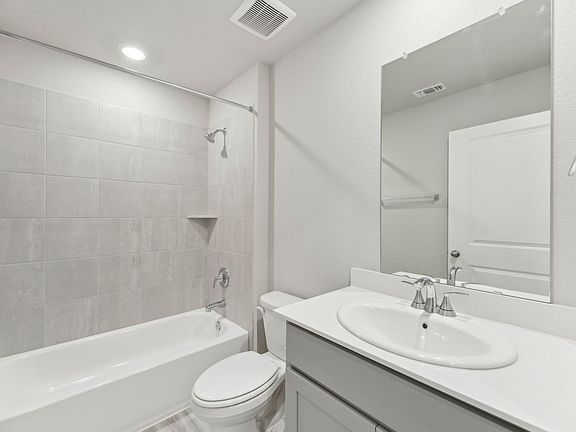 The Cascade 330 Floorplan