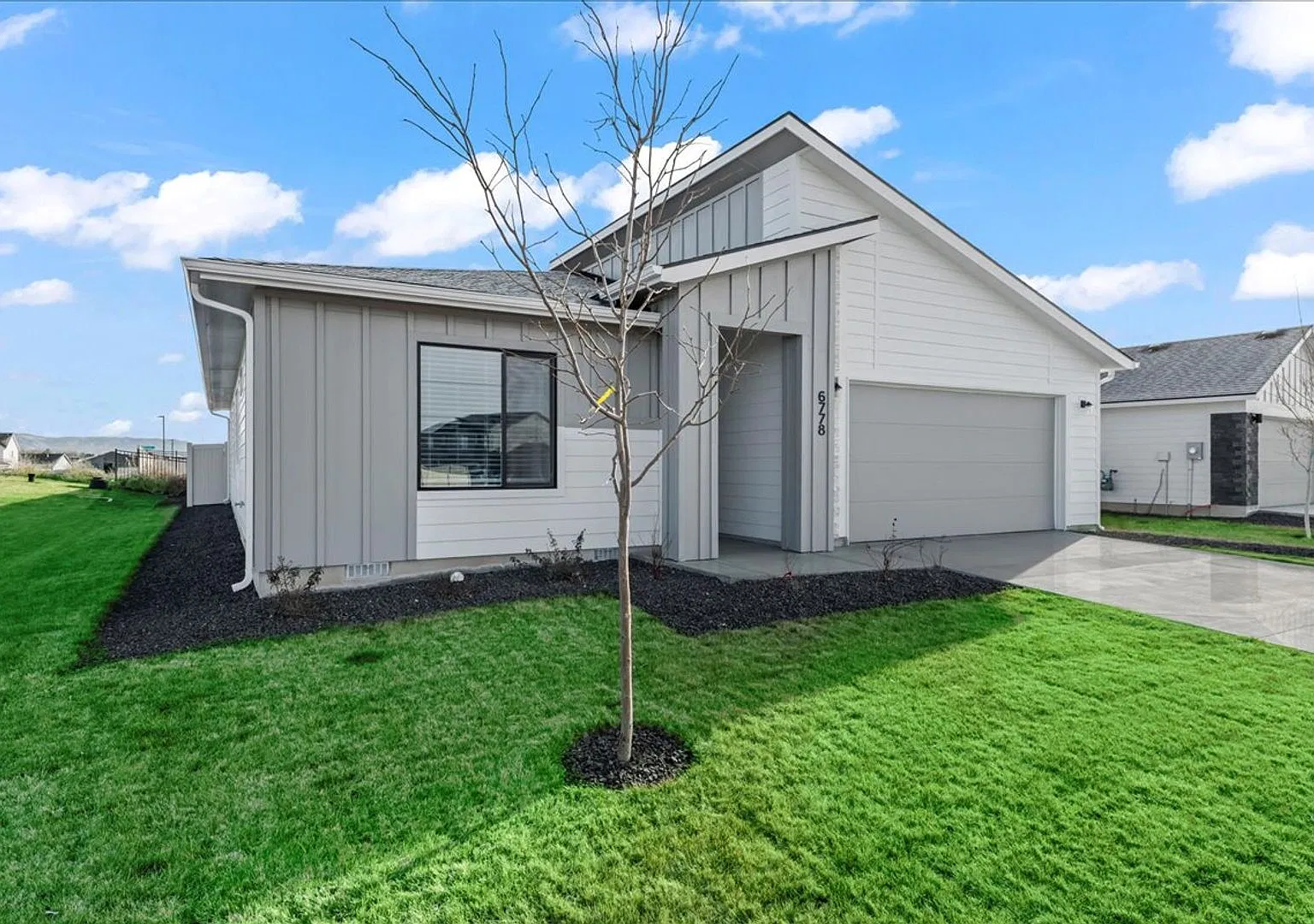 Single Story 4 Bedroom 2 Bathroom Home in South Meridian — Photo 3