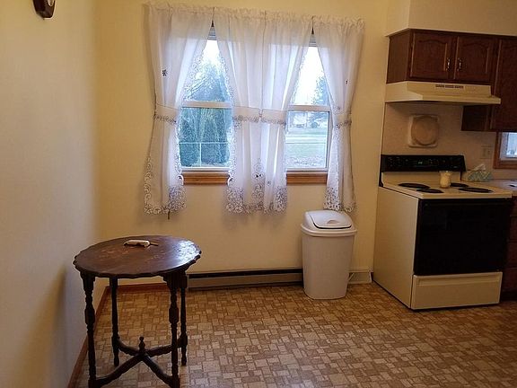 3rd image of 4758 Killian Ave
