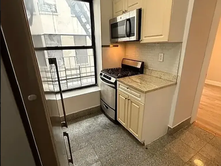 656 Saint Nicholas Ave #53 — Photo 13