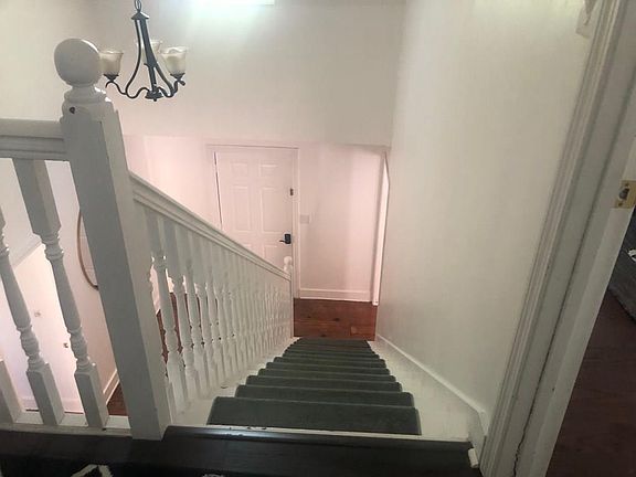 3rd image of 480 Anne Stokes Rd