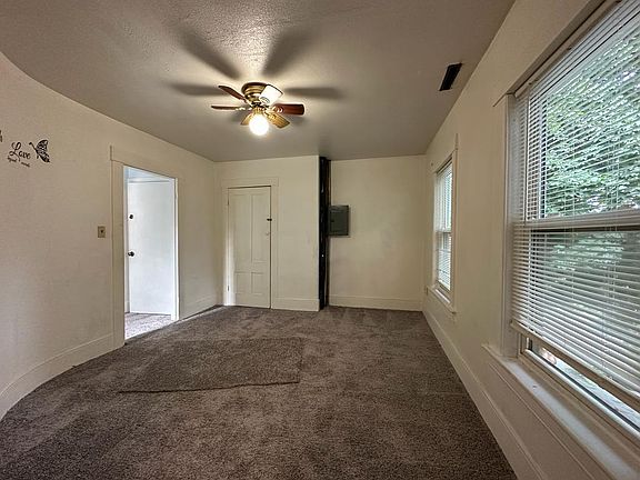 2nd image of 3 Quincy St #B