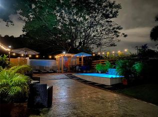 Carr 956 Km 4.2 Bo Guzman Abajo, Rio Grande, PR 00745