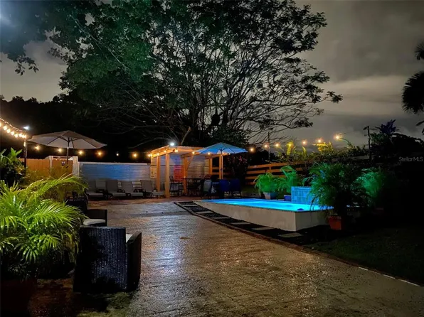 Carr 956 Km 4.2 Bo Guzman Abajo, Rio Grande, PR 00745