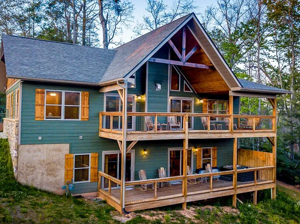 408 Potters Ridge Rd, Gatlinburg, TN 37738