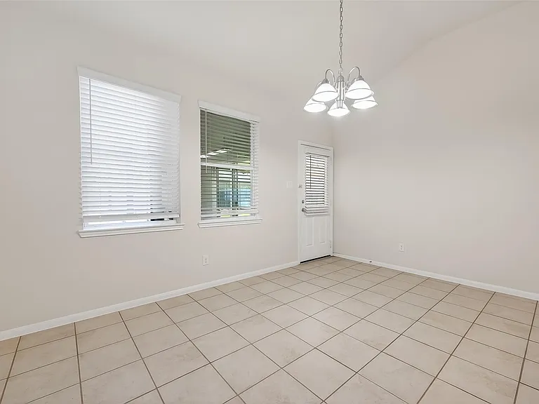 7631 Granite Terrace Ln — Photo 10