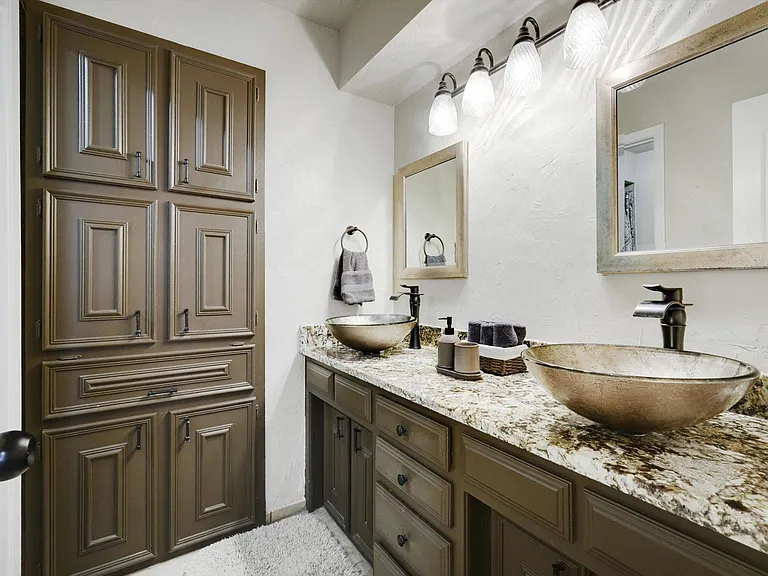 568 Sellmeyer Ln — Photo 26