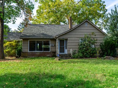 8805 SE Flavel Dr, Portland, OR, 97206
