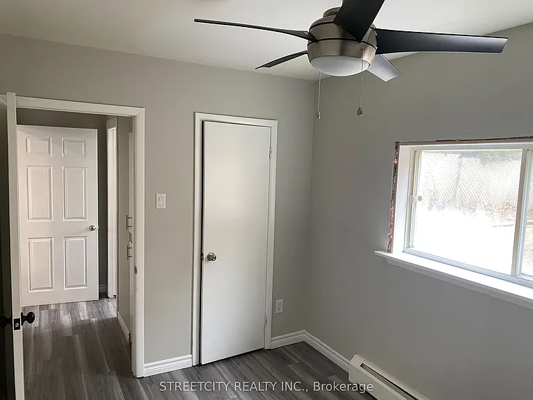 238 Burnside Dr — Photo 14