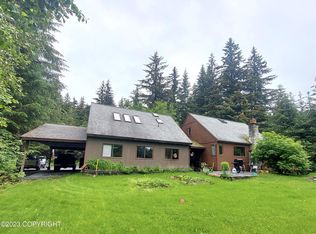33749 Wolf Trail Ln, Seward, AK 99664